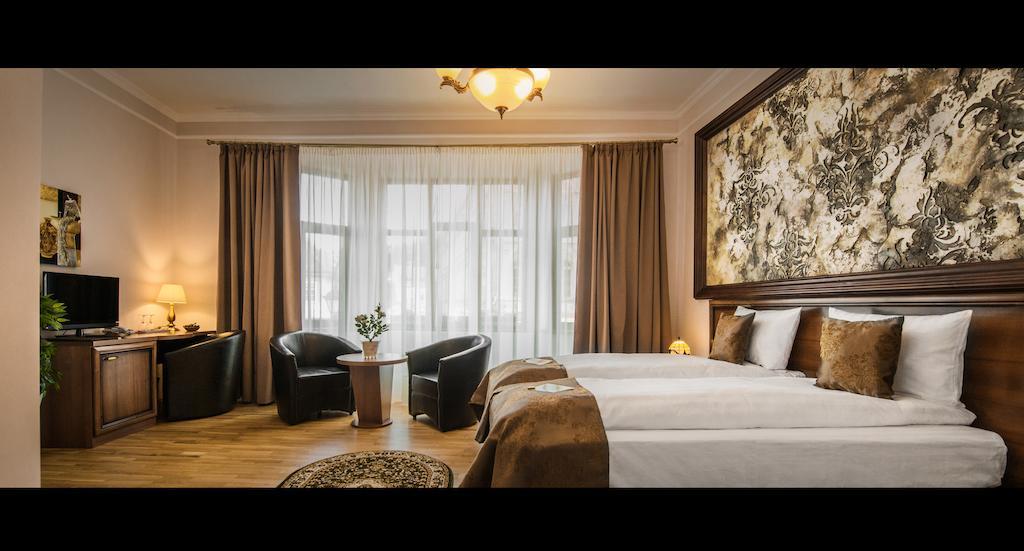 Hotel Bulevard Sighisoara Room photo
